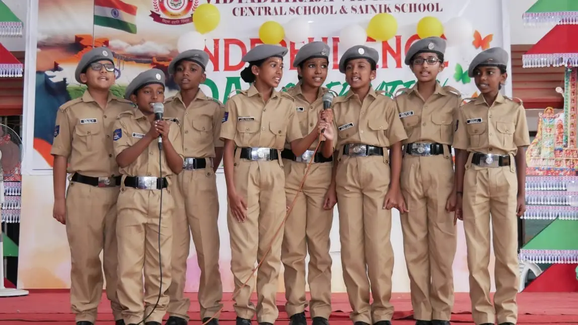 Vidyadhiraja Vidyapeetom — holistic school environment