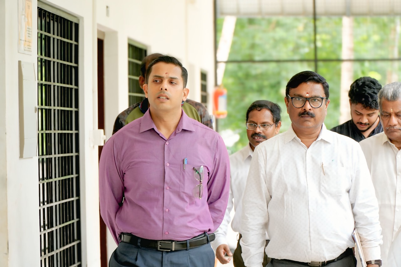 Sarin Sir campus visit — file sarin-visit-04.jpg