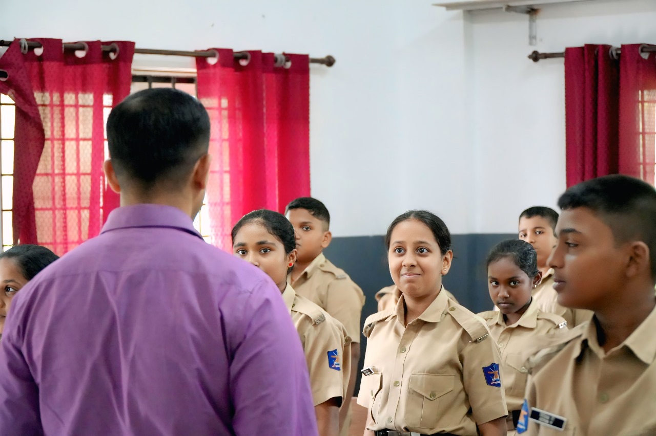 Sarin Sir campus visit — file sarin-visit-06.jpg