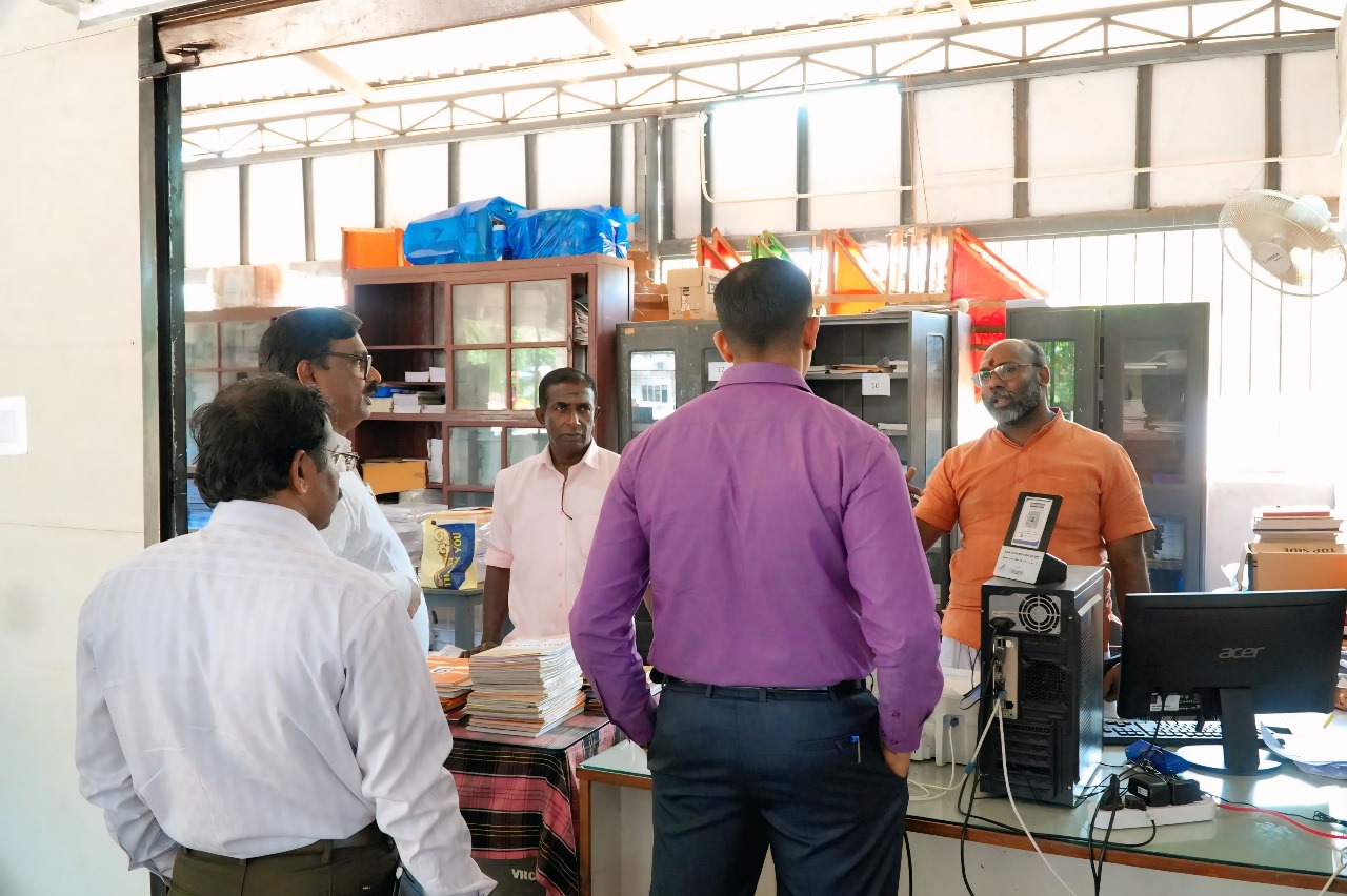 Sarin Sir campus visit — file sarin-visit-16.jpg